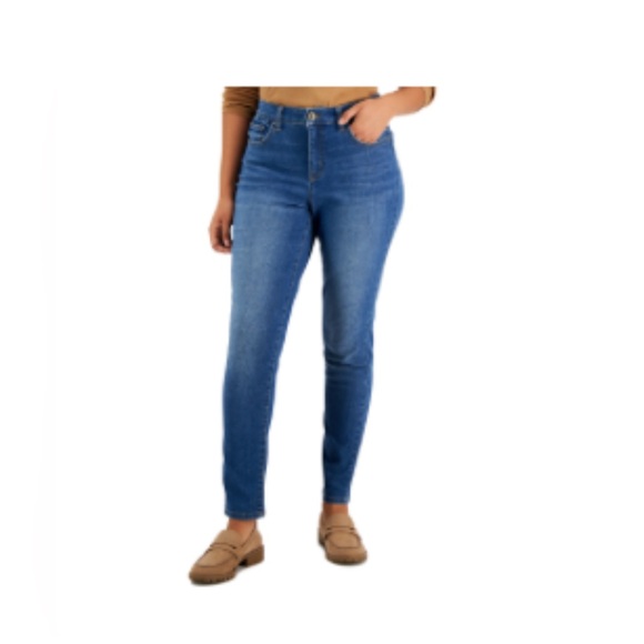 Two Pairs of Womens Style & Co Skinny Blue Jeans Size 12 Short Great Condition!! - Picture 7 of 7